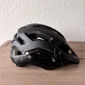 Giro Manifest Spherical Helmet